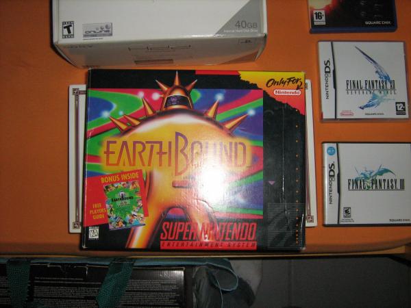 EarthBound ! l'un des seuls jeux que je l'ai pay  prix fort! 130 sans fdp quand mme... complet, pub et guidebook avec les scratch! jeu tat moyenne mais marche impecc